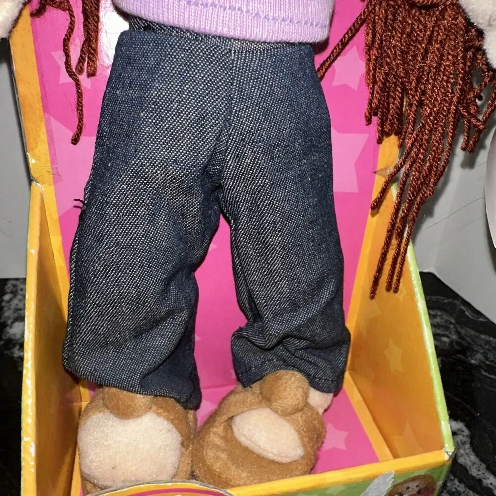 NEW - Cutie Crew Chloe Fully Poseable Doll 12